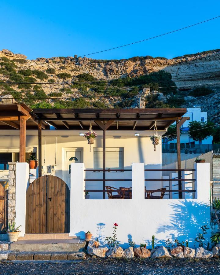 Tsampika'S Beachfront House In Stegna Archangelos  Exterior photo